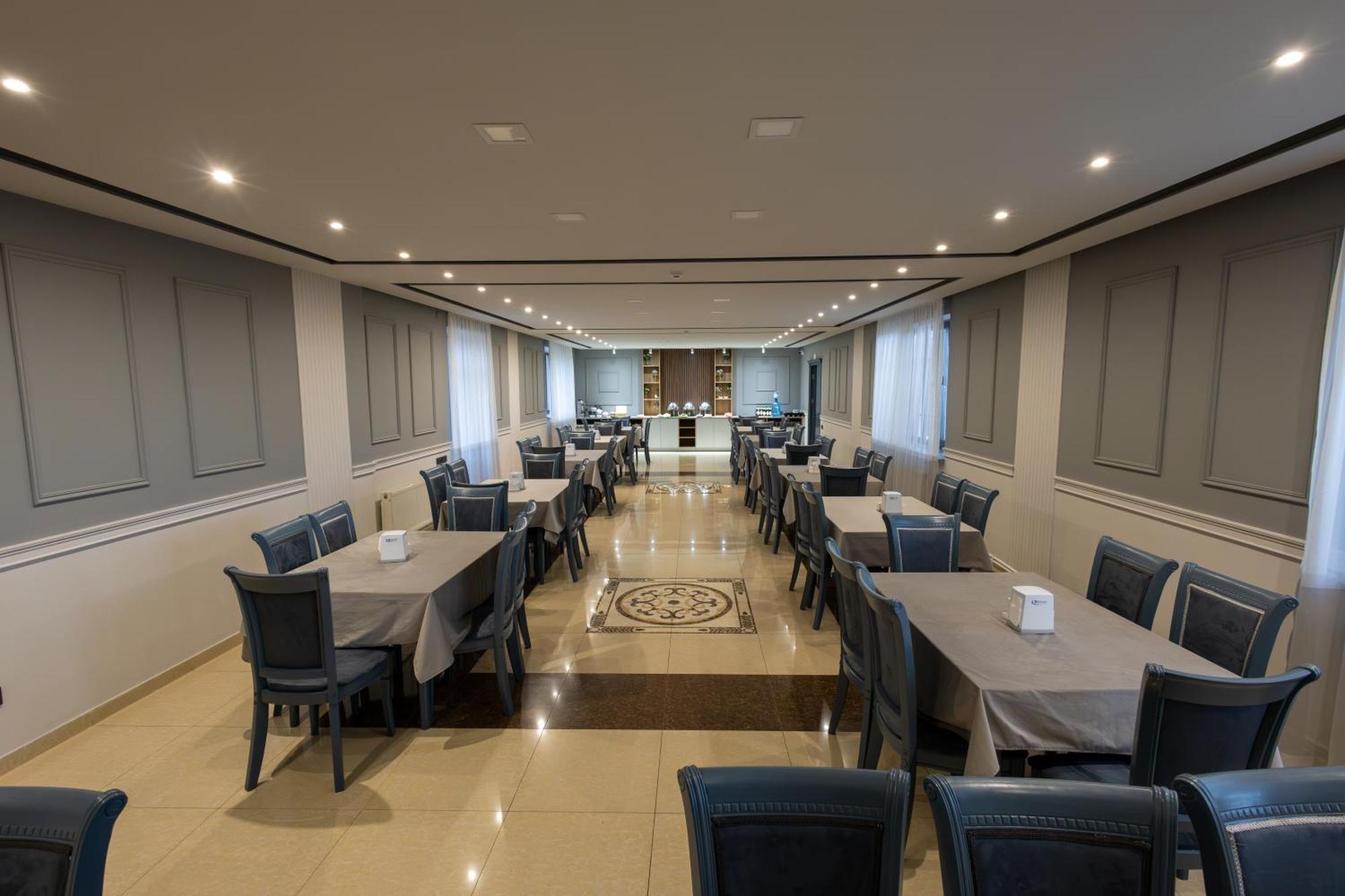 Gyumri Hotel Bagian luar foto