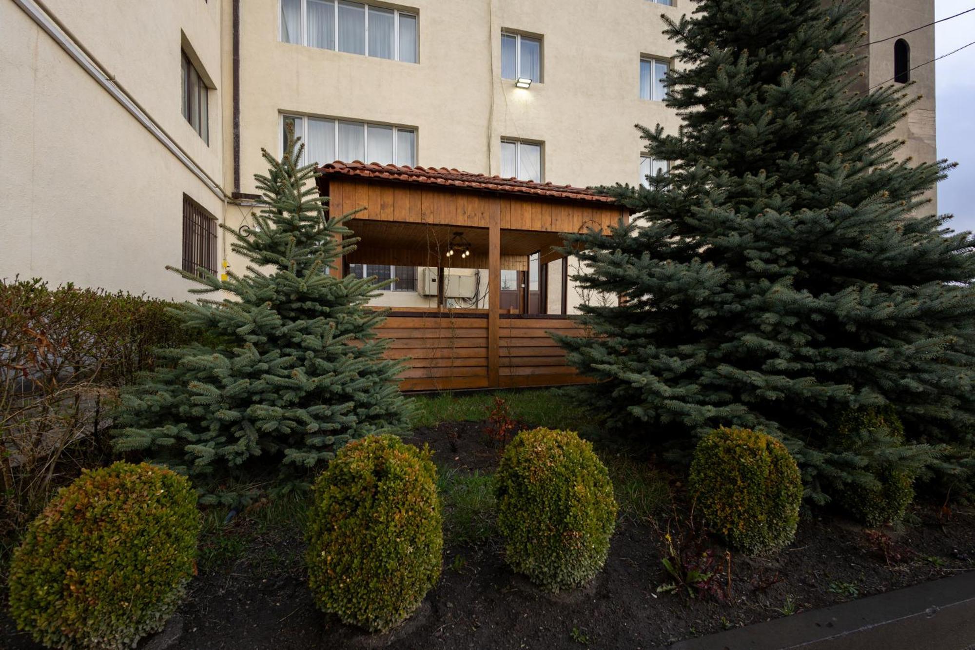 Gyumri Hotel Bagian luar foto