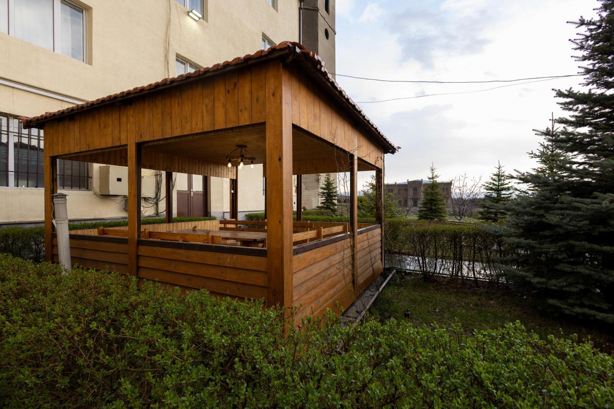 Gyumri Hotel Bagian luar foto