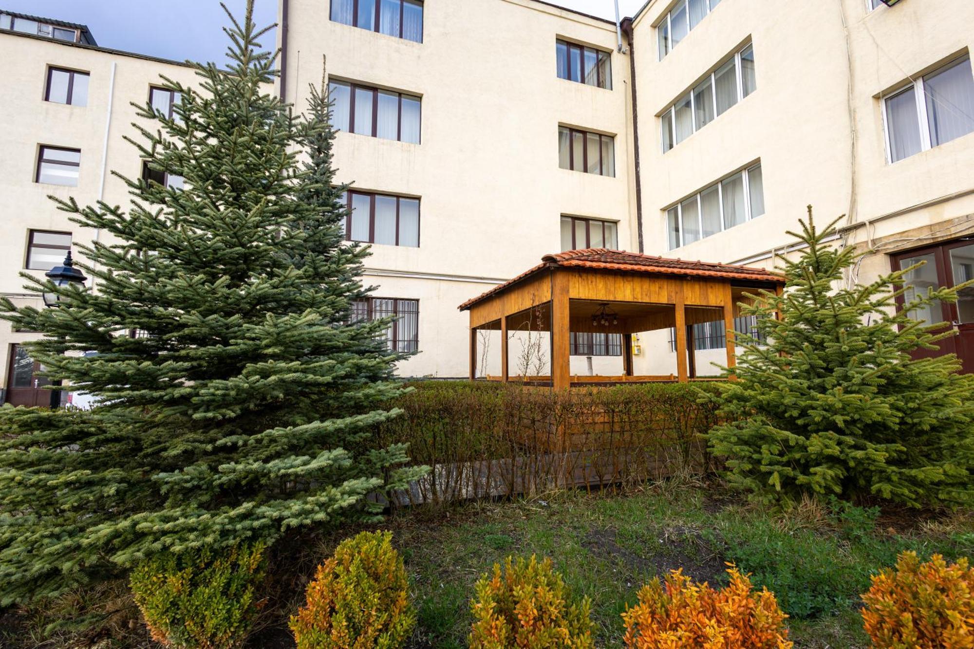 Gyumri Hotel Bagian luar foto