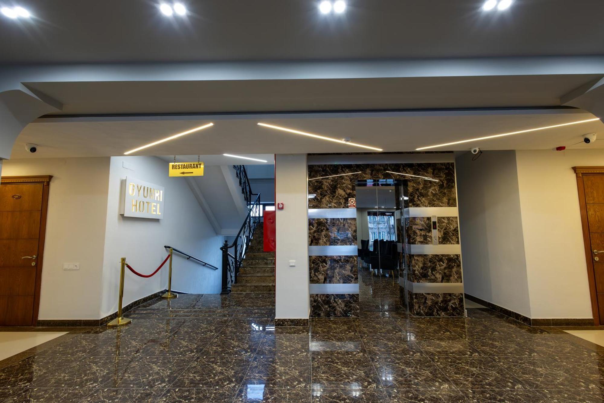 Gyumri Hotel Bagian luar foto