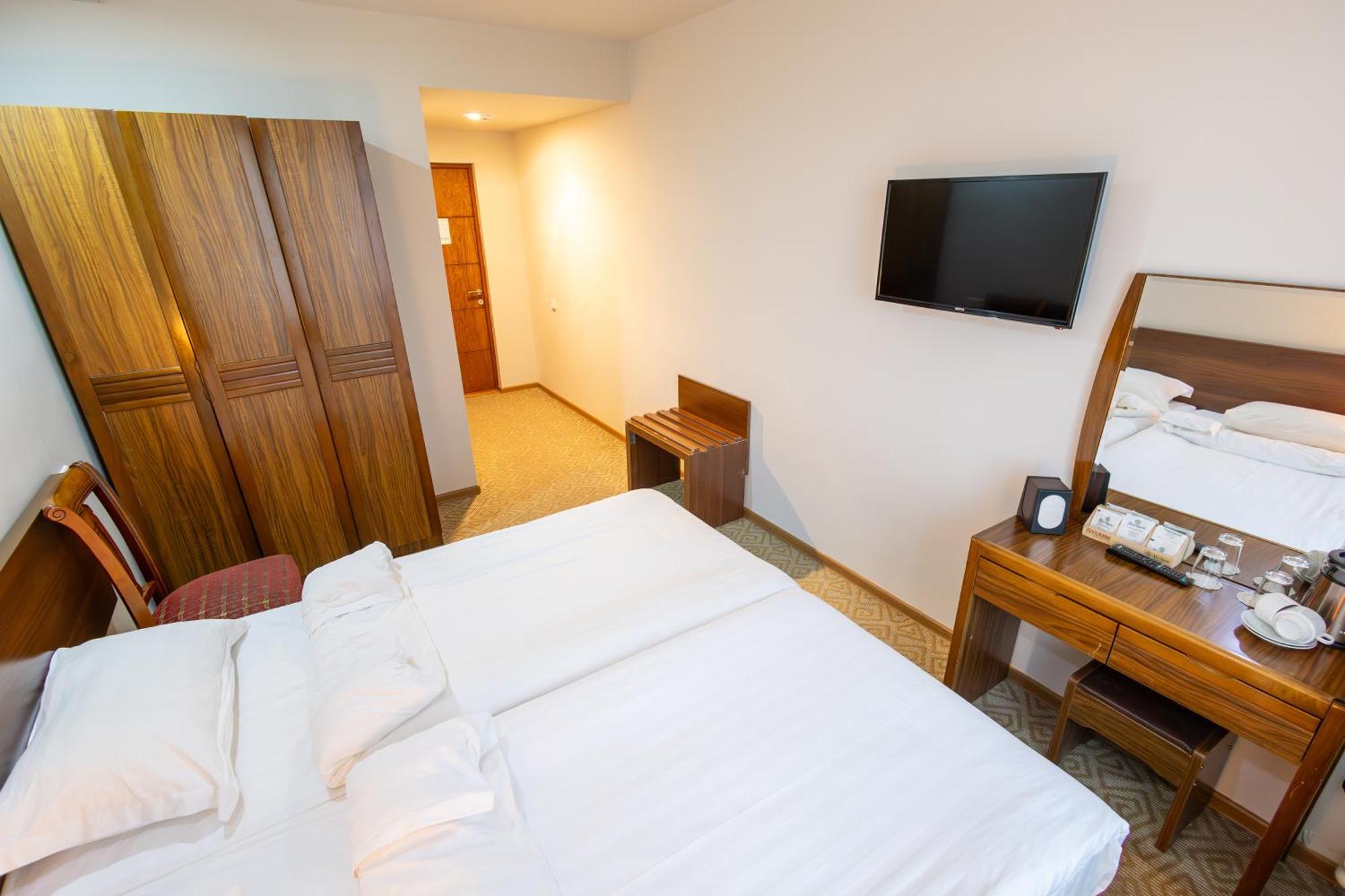 Gyumri Hotel Bagian luar foto