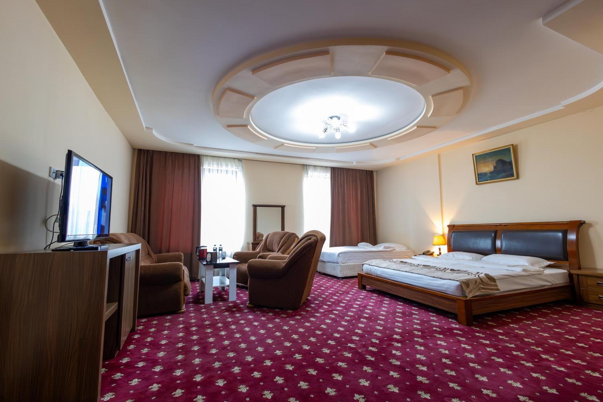 Gyumri Hotel Bagian luar foto